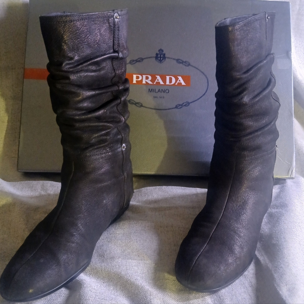 Prada Women's Black Suede Flat Boots. Size 37.5 EU or 7.5 US. - Picture 4 of 15